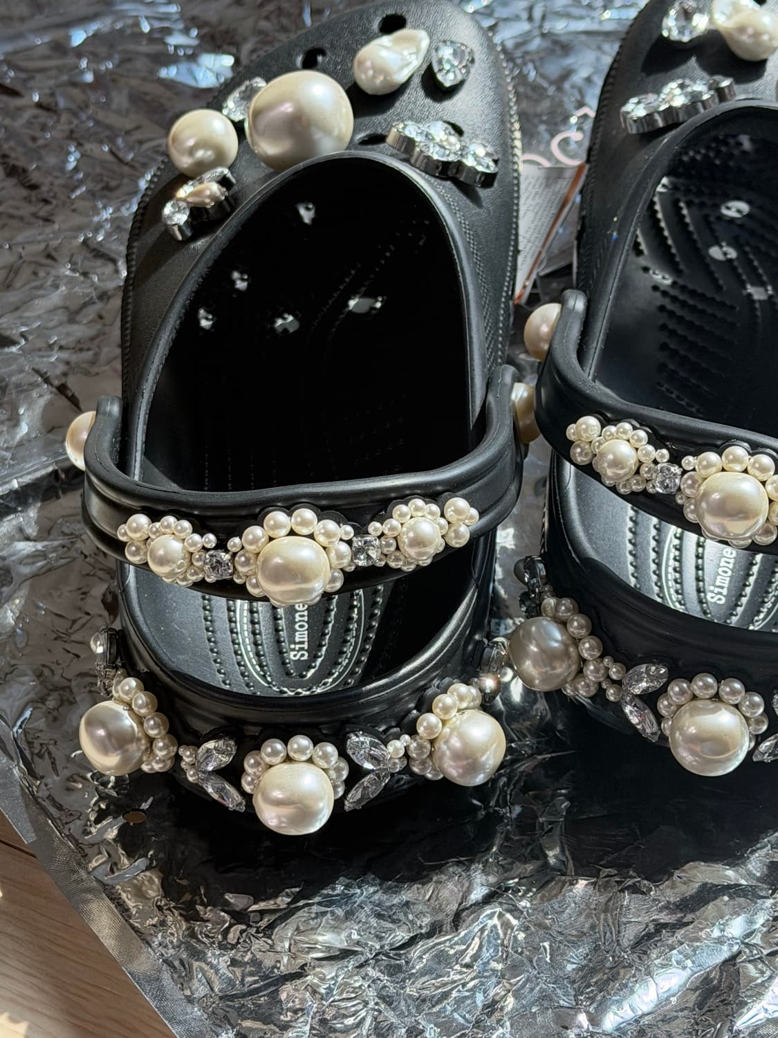 크록스 x 시몬 로샤 클래식 클로그 블랙 상품이미지4