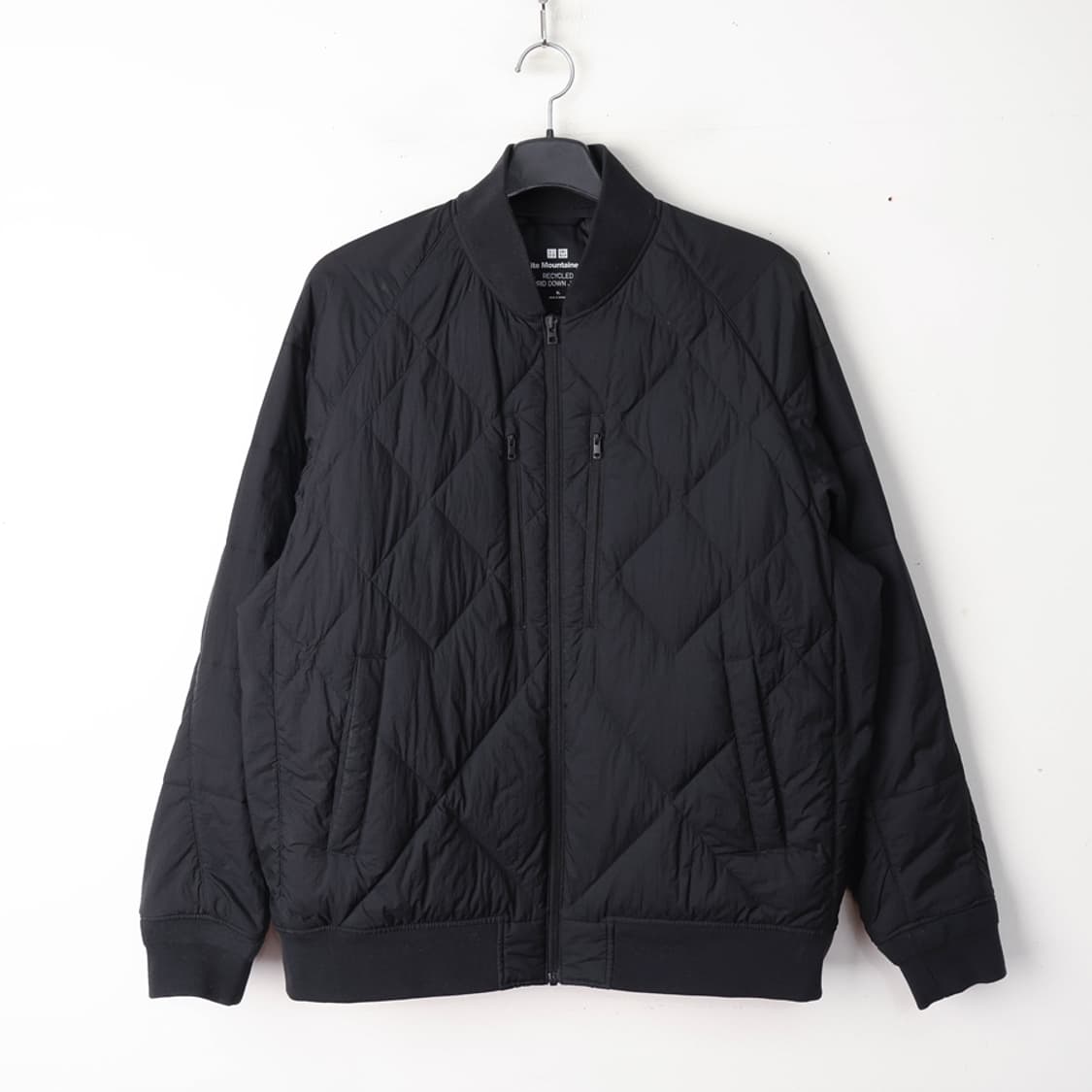 105/유니클로 화이트마운티니어링 다운 자켓 상품이미지1