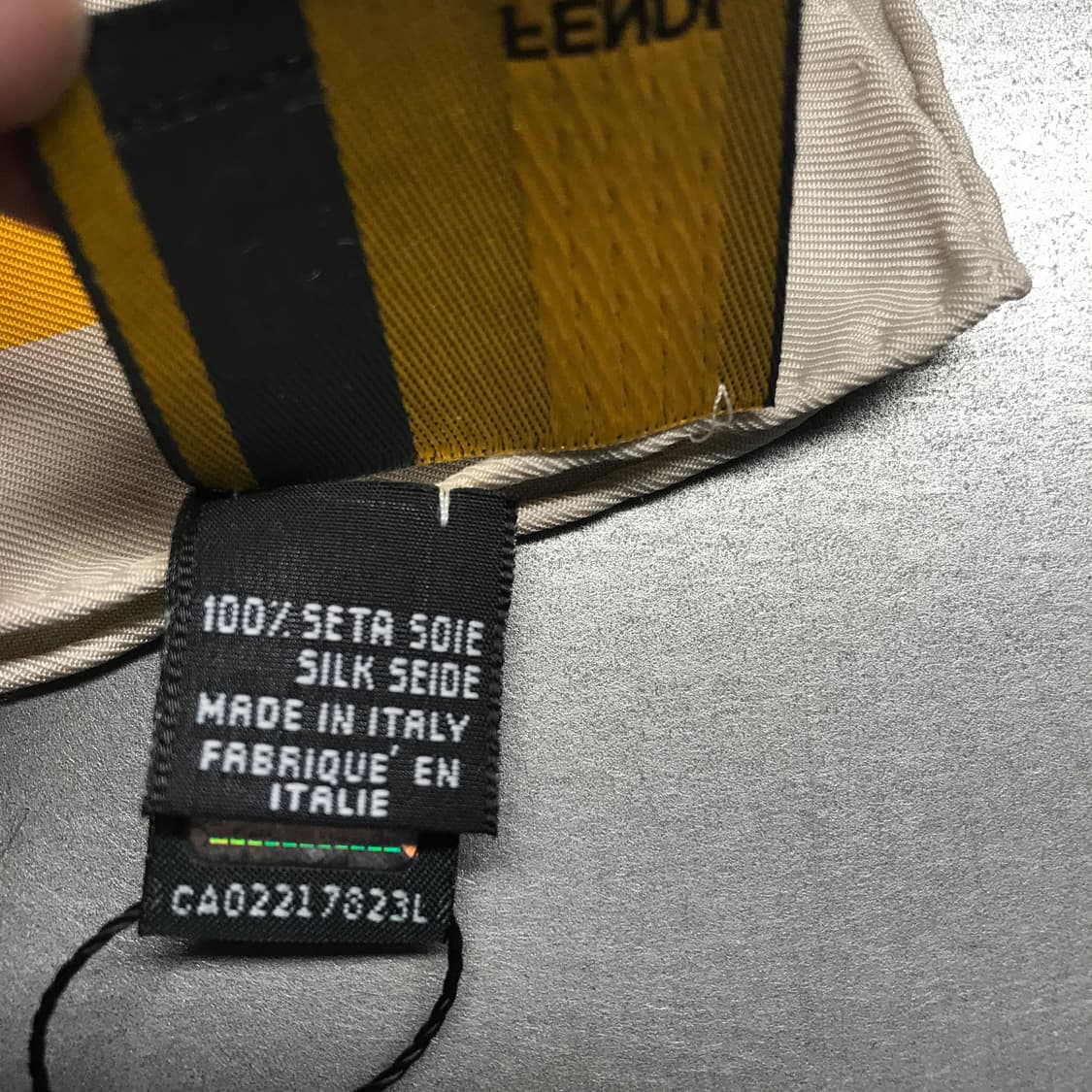 펜디 로고 실크 스카프 상품이미지5