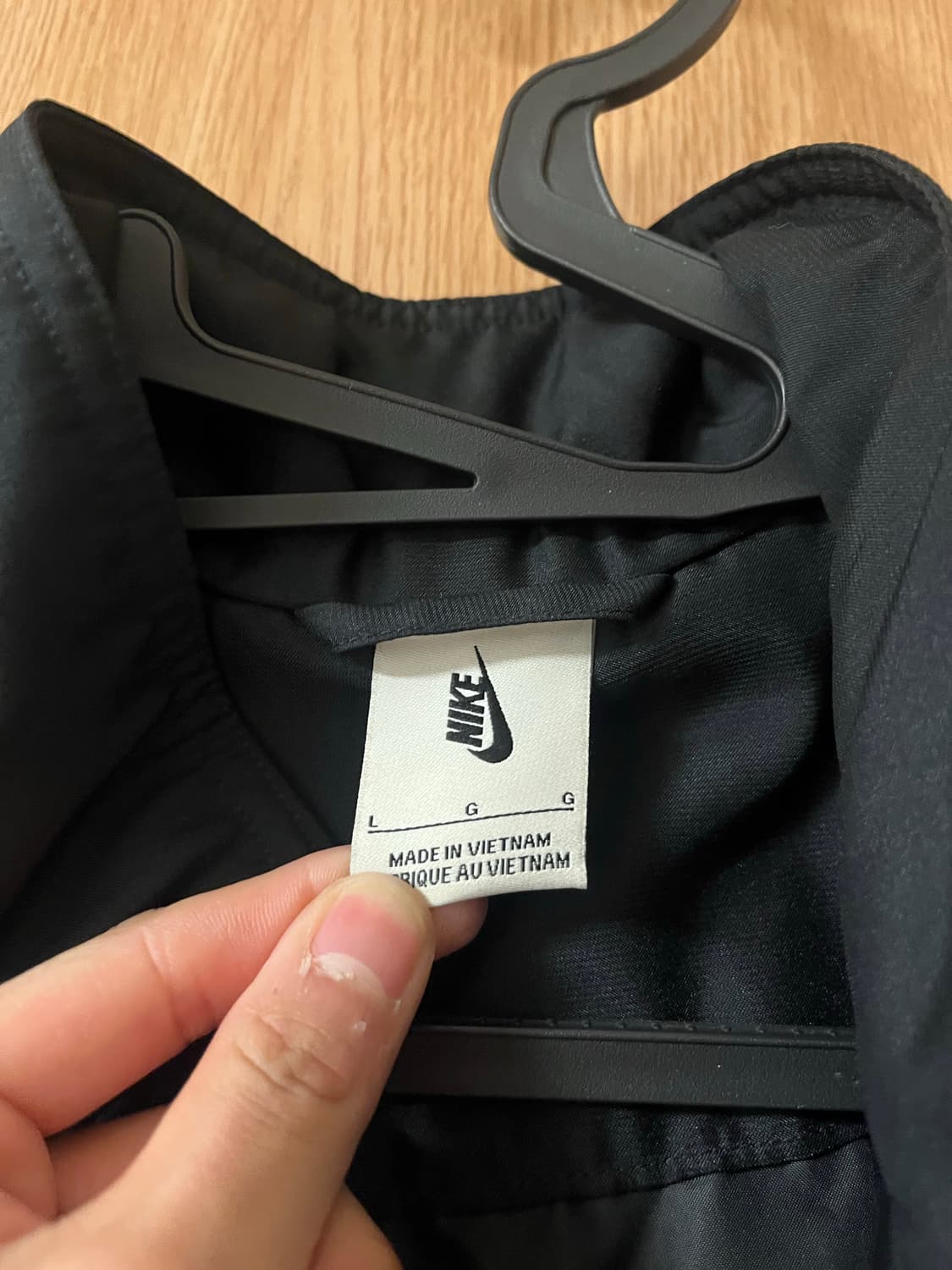 [L] 나이키 NRG 솔로 스우시 사틴 봄버 자켓 상품이미지2