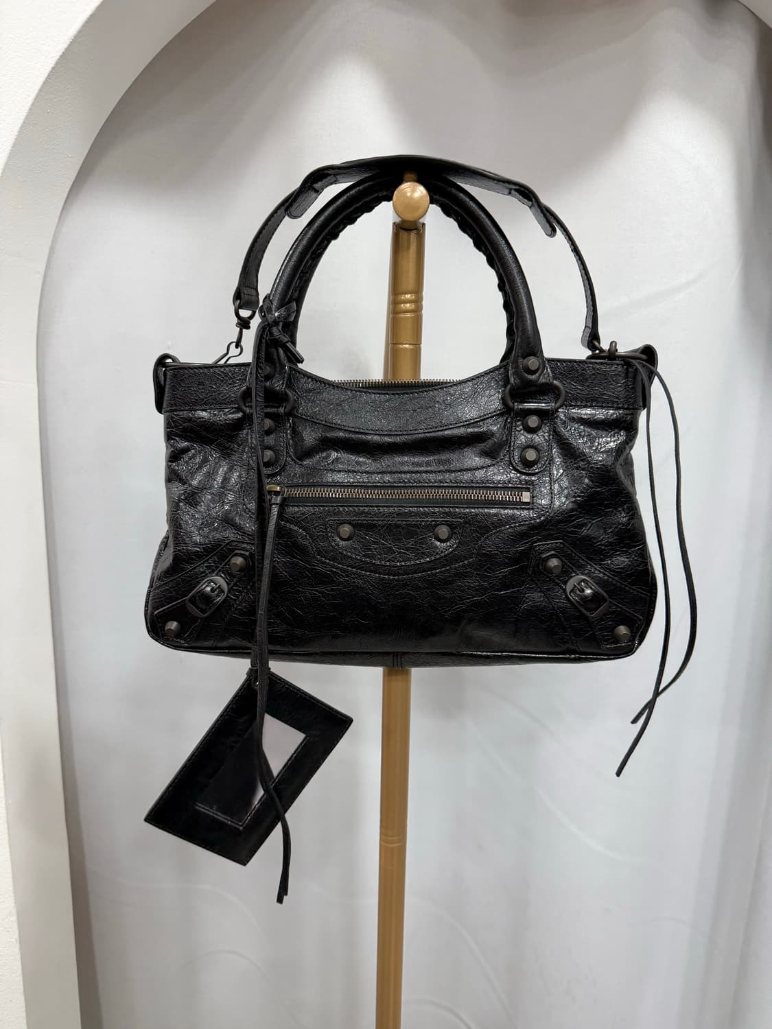 발렌시아가 르시티 퍼스트백 상품이미지1