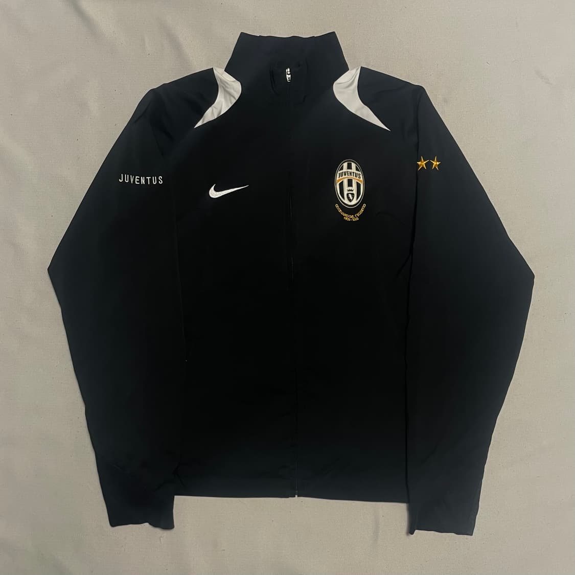 S 나이키 유벤투스 블랙 바람막이 상품이미지2