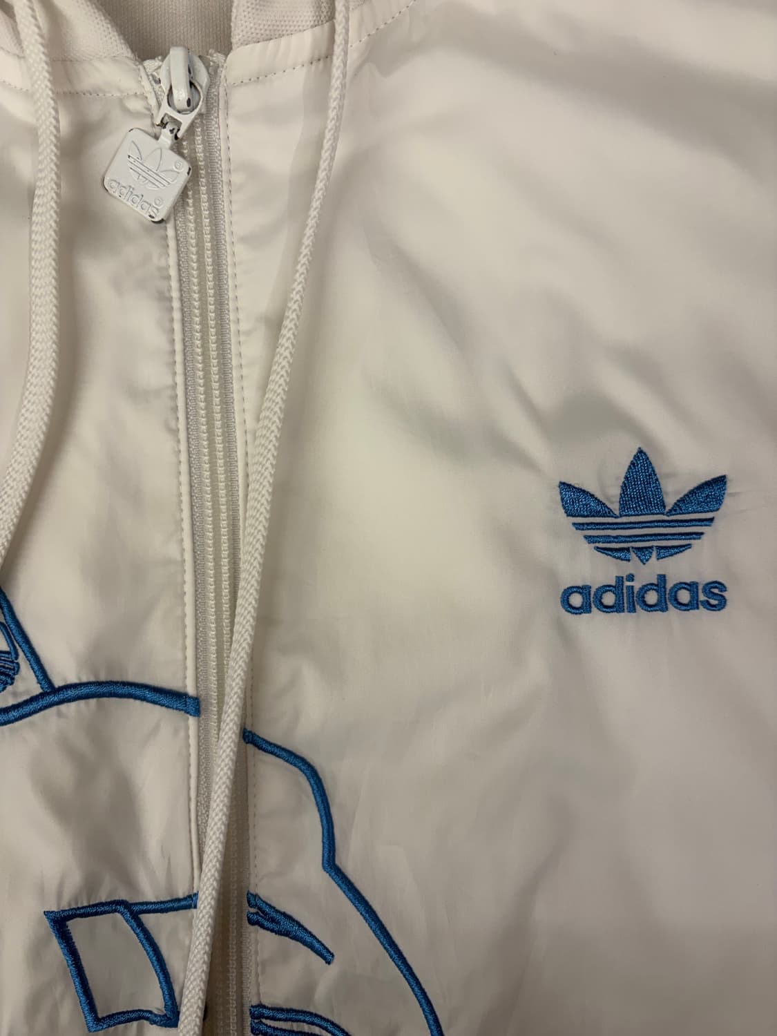 [100] 아디다스 슈퍼스타 자수 흰/파 후드집업 상품이미지3