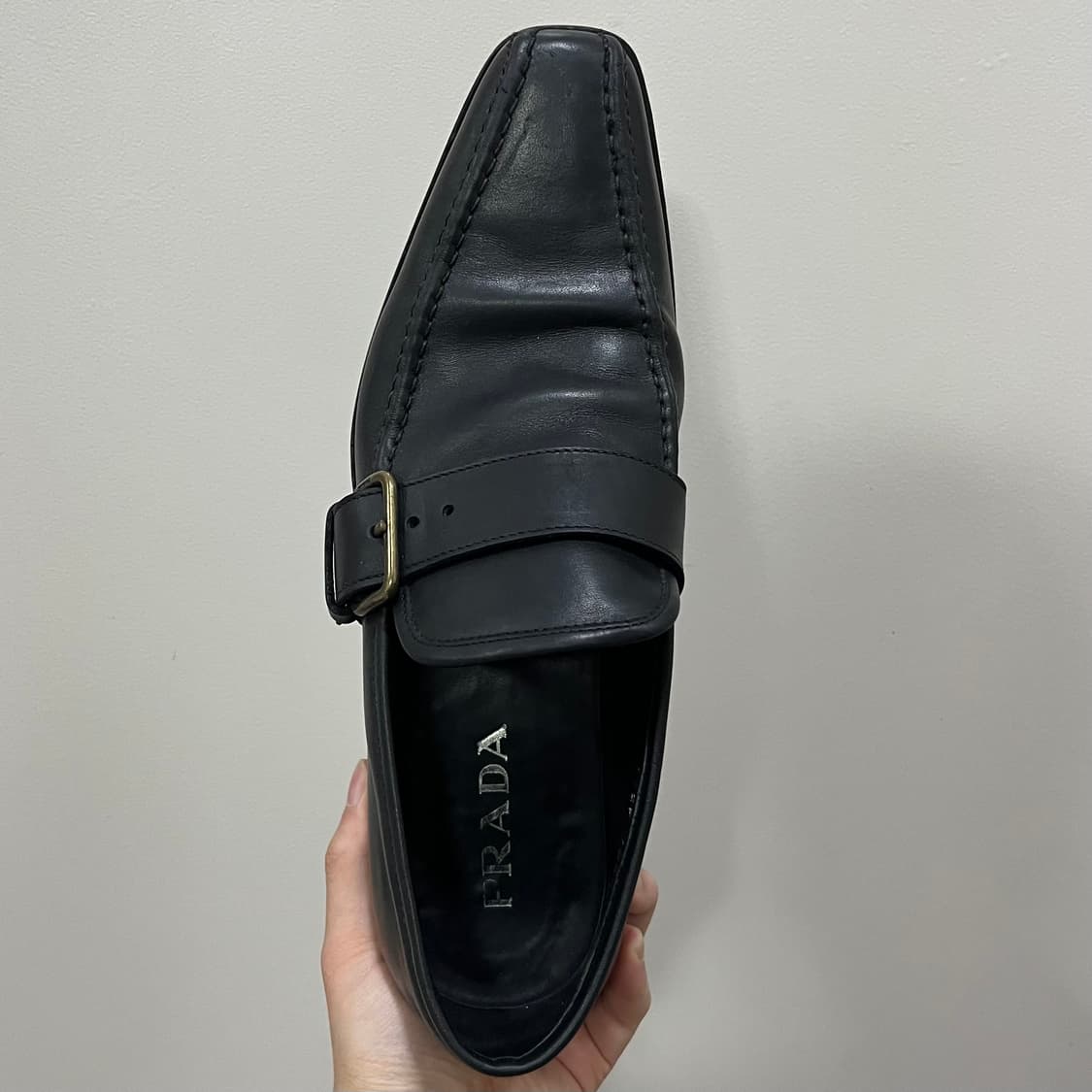 Prada Buckle Loafers 상품이미지5