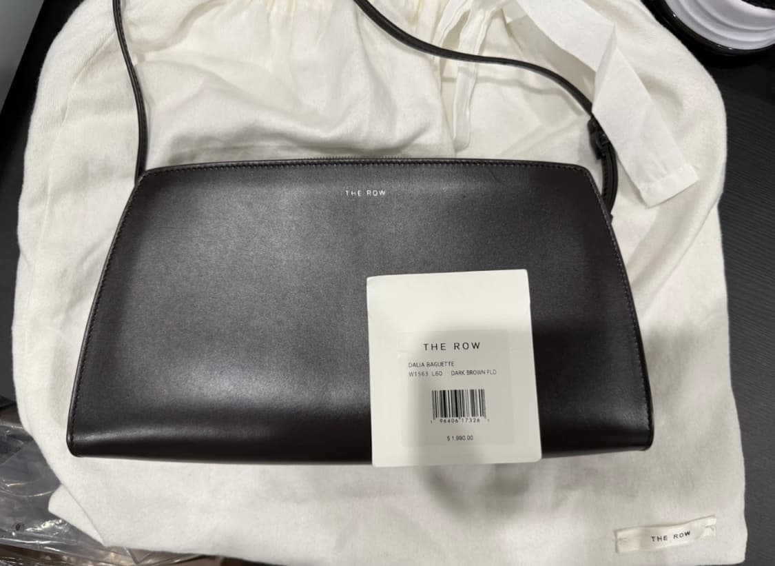 더로우 달리아 바게트 백 다크브라운 The row 상품이미지1