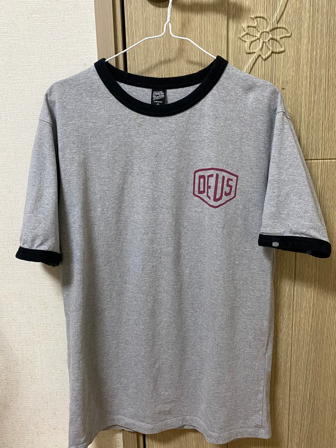 데우스 부산 익스클루시브 반팔 M 상품이미지2