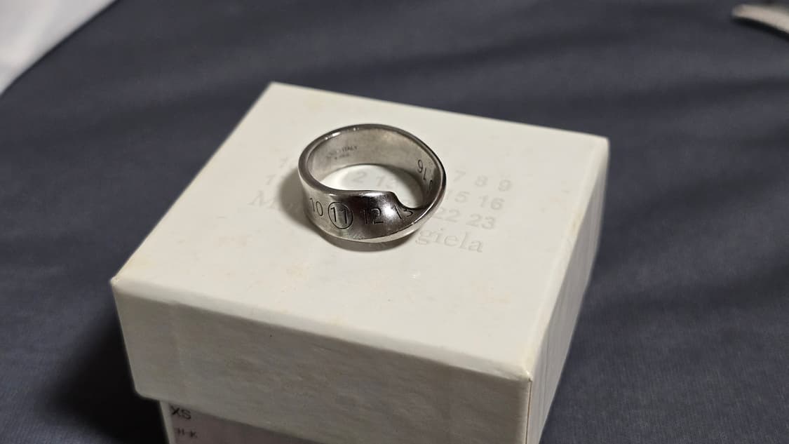 메종 마르지엘라 트위스티드 넘버링 반지 상품이미지1