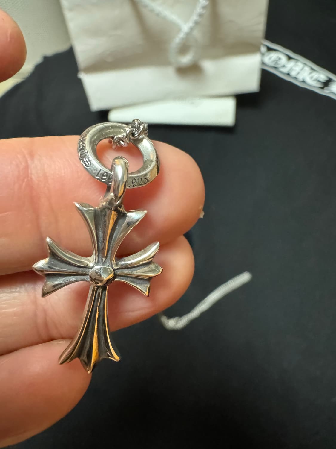 크롬하츠 타이니 크로스 참 펜던트 실버 목걸이 상품이미지5