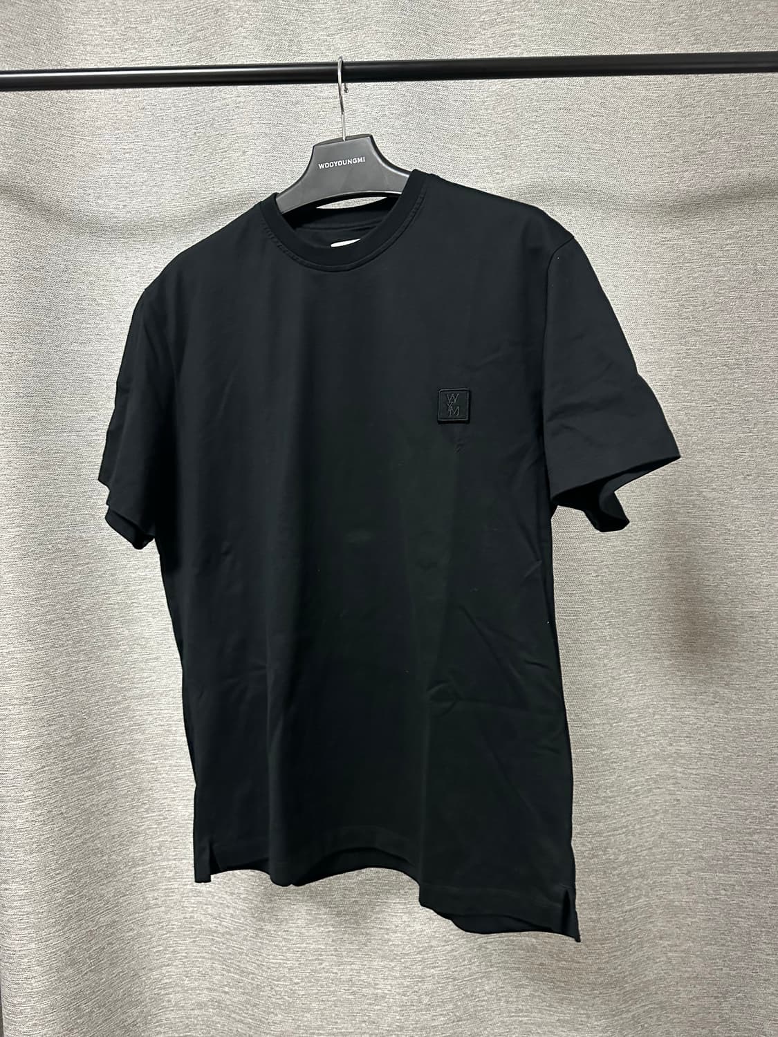 25SS 우영미 백로고 플라워 반팔티 블랙 (46)  상품이미지2