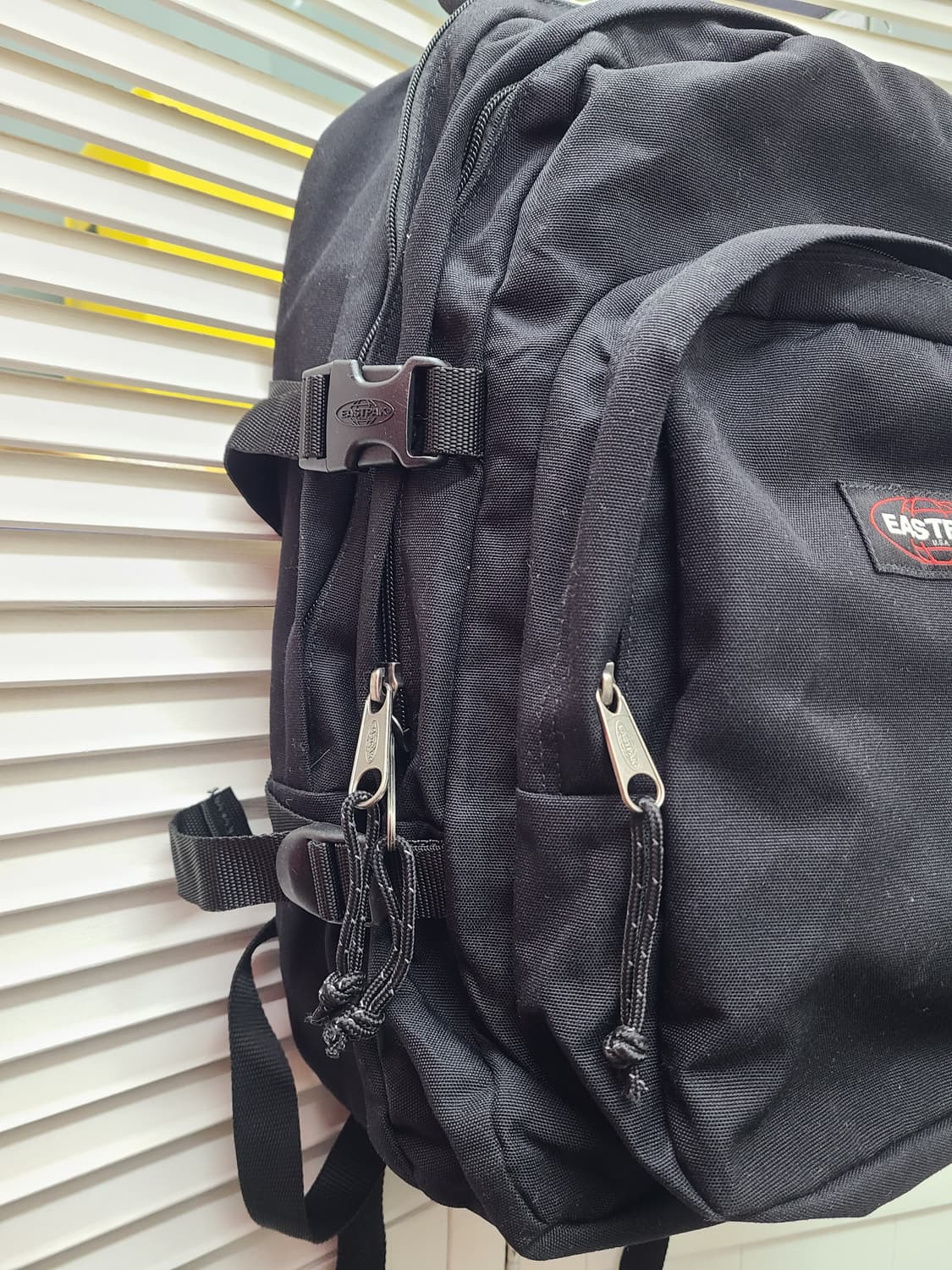이스트팩 프로바이더 블랙 백팩 상품이미지3