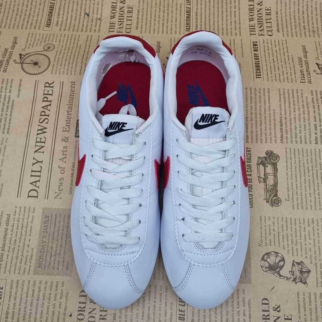 나이키 코르테즈 흰빨파 남성운동화275 상품이미지2