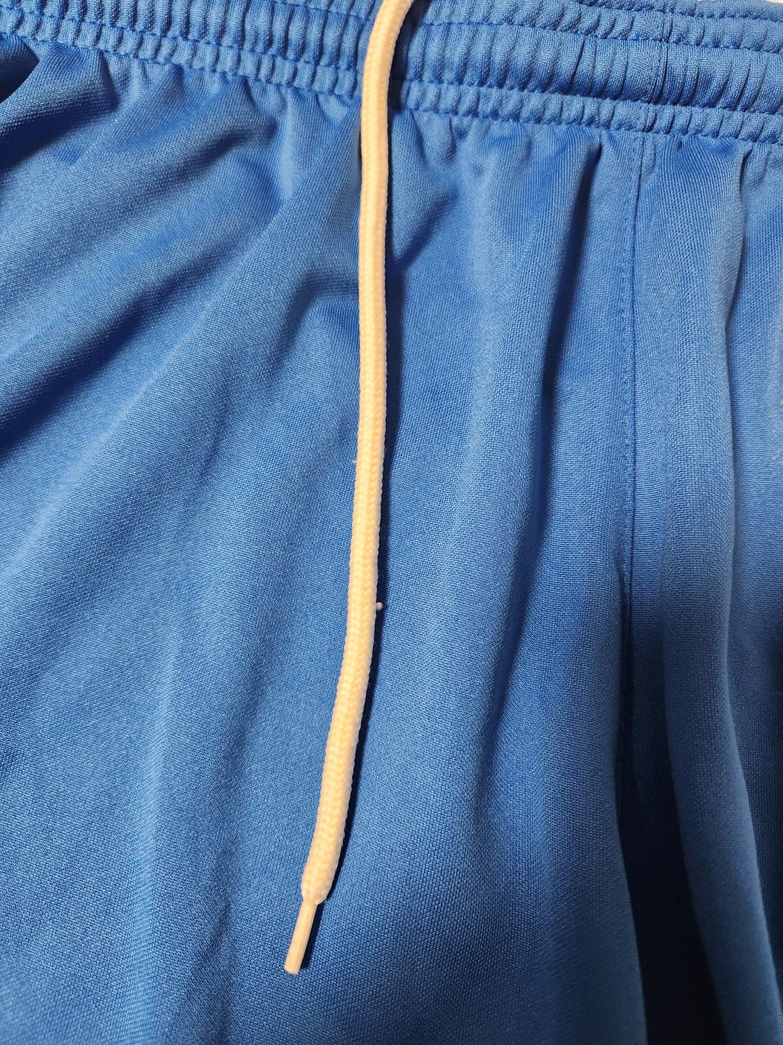 나이키 드라이핏 블루 숏팻츠 사이즈L

여러 중고사이트에도 같이 판매하고 상품이미지6