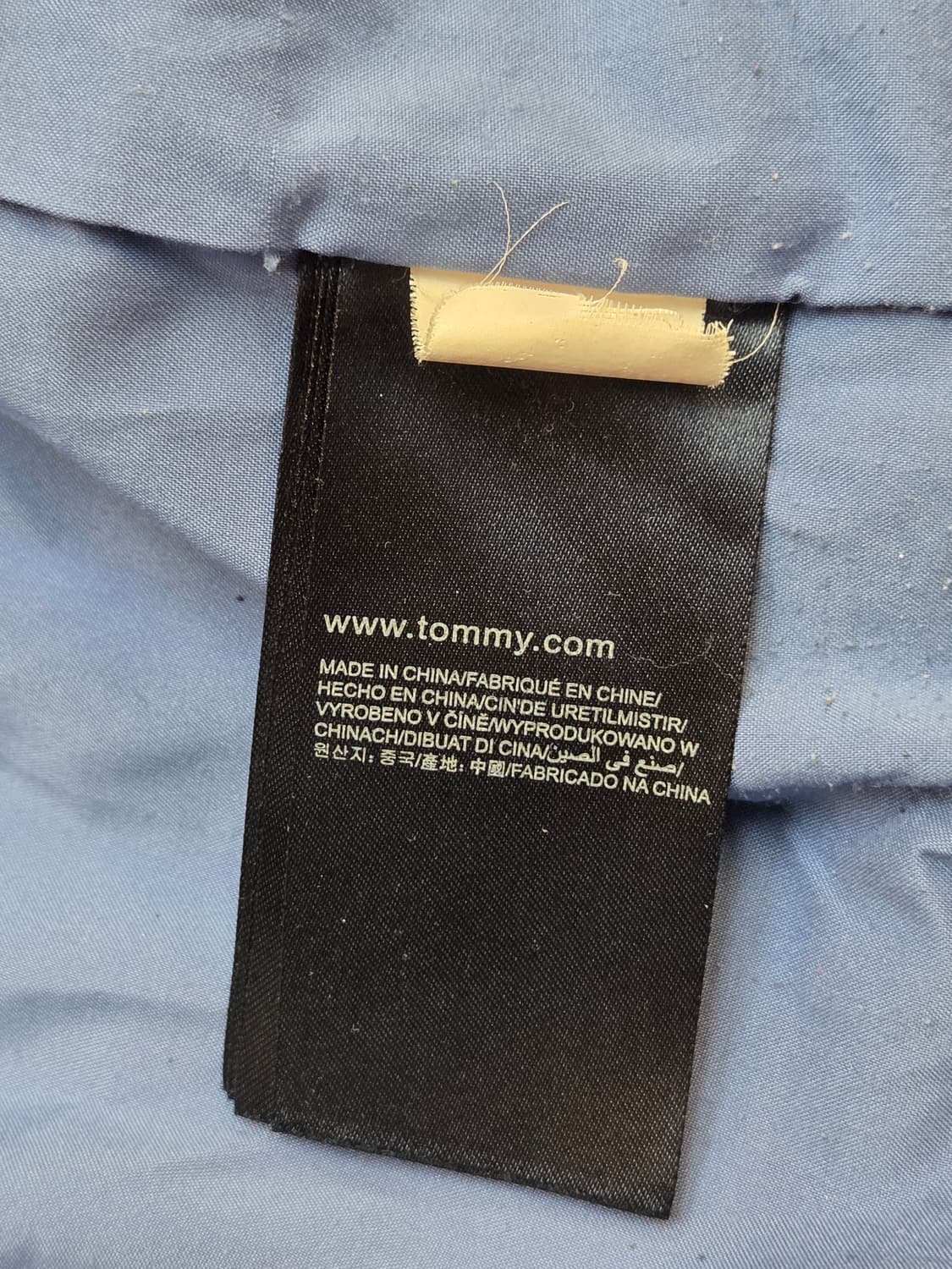 타미힐피거 여성 퀼팅 패딩 네이비 색상입니다. 사이즈는 164로, 마른  상품이미지8