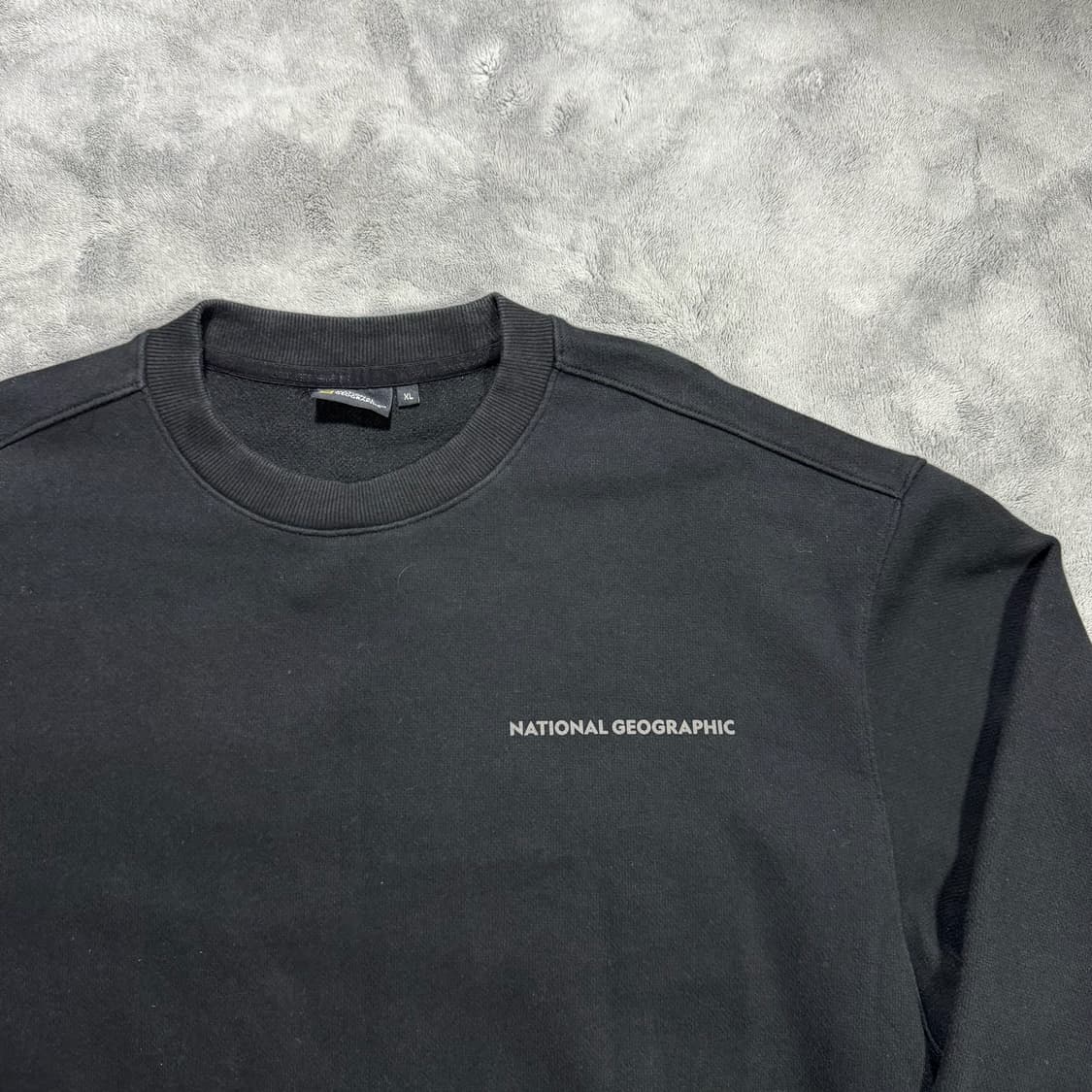 내셔널지오그래픽 블랙 맨투맨 티셔츠 상품이미지4