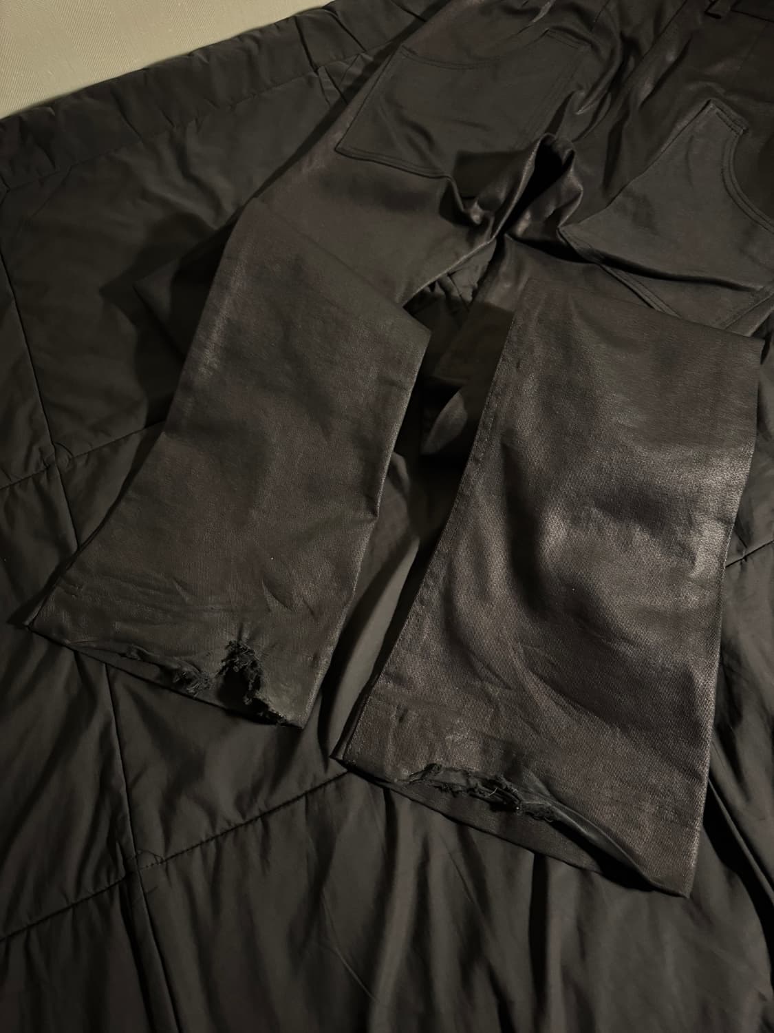 카그루 왁스 코팅 플레어 팬츠 상품이미지3