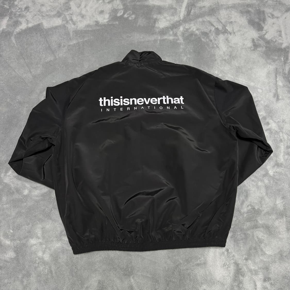 디스이즈네버뎃 바람막이 상품이미지2