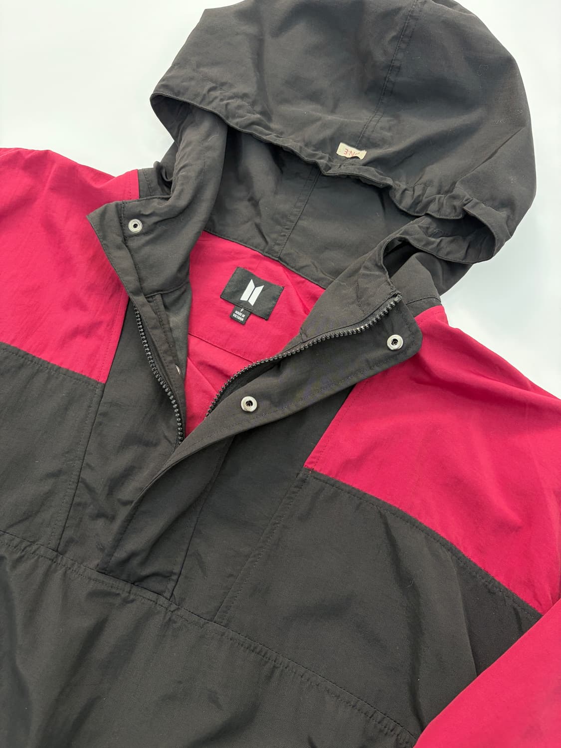 BTS MAP OF THE SOUL 오피셜 투톤 아노락 후드 자켓 상품이미지3