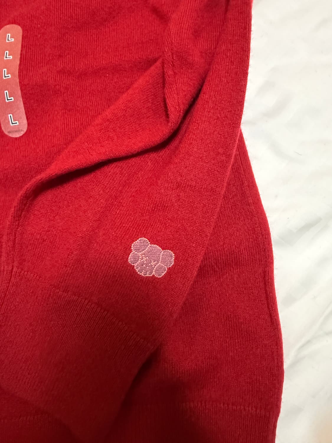 유니클로 KAWS 캐시미어니트 레드 L (새상품) 상품이미지4