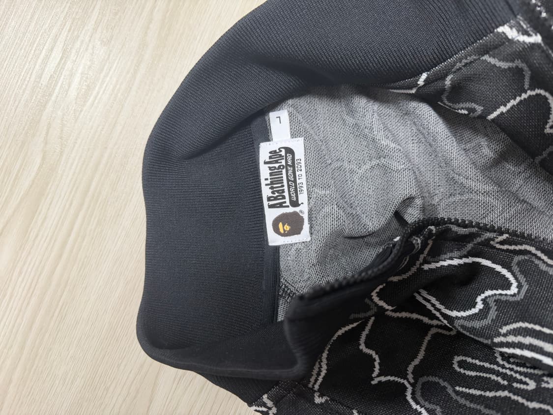 베이프 트랙탑 자켓 상품이미지3