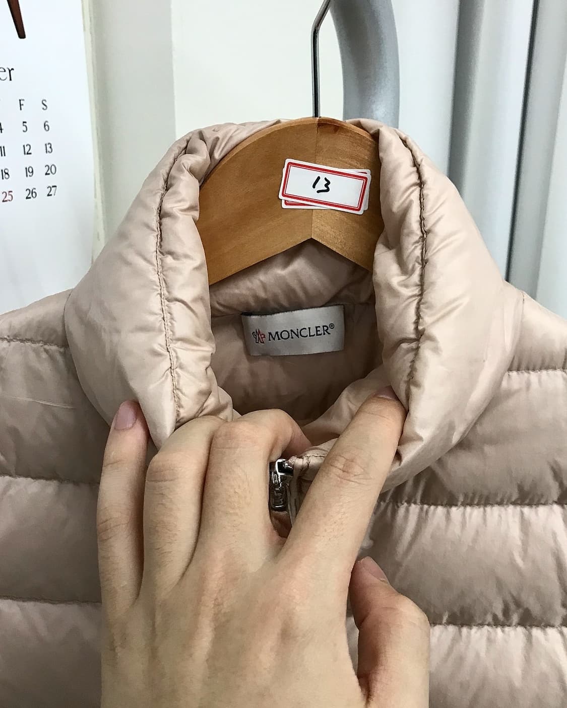 몽클레어 구스다운 하이넥 패딩 상품이미지2