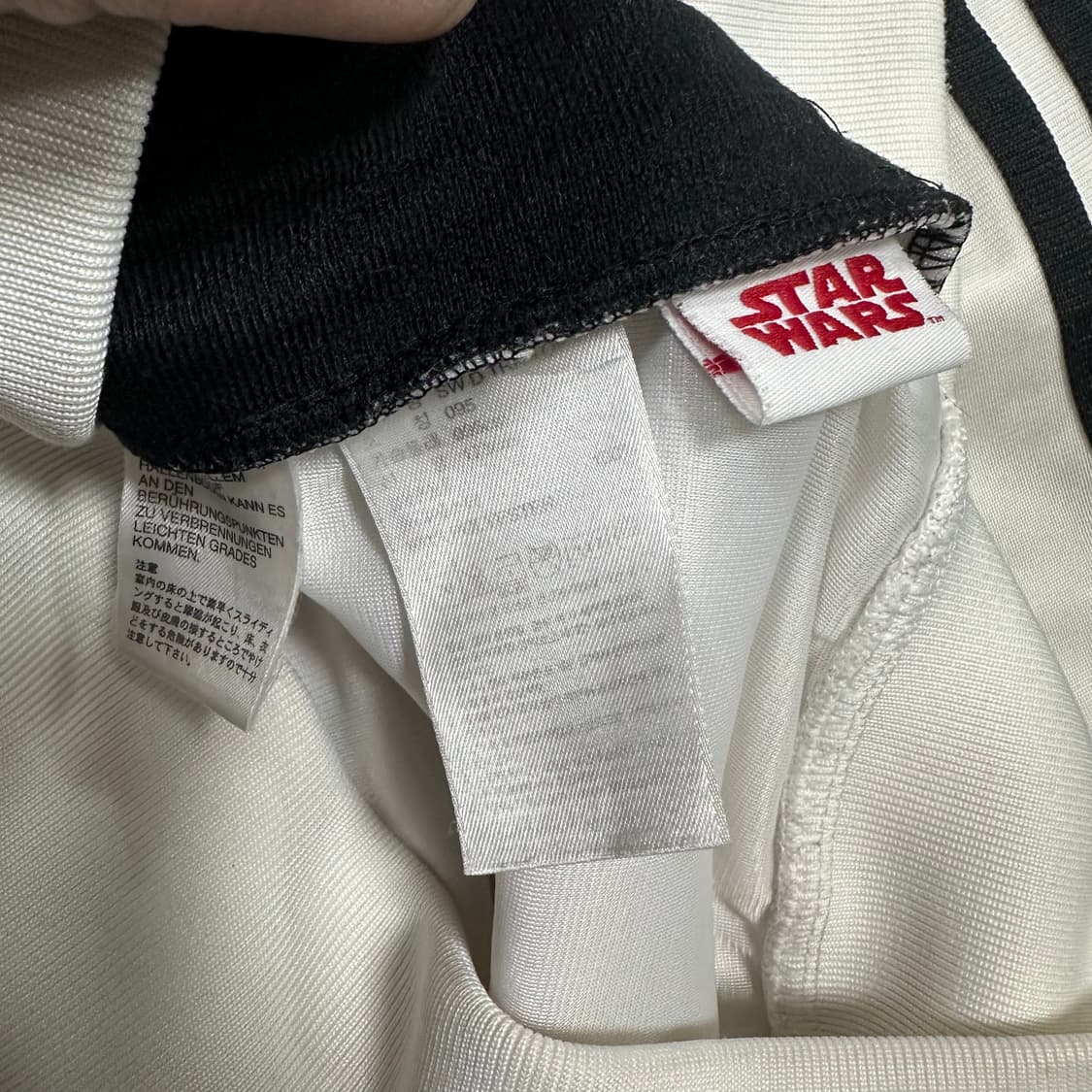 ✨ (바배) 아디다스 x 스타워즈 멀티로고 오레오 트랙탑 져지  상품이미지4
