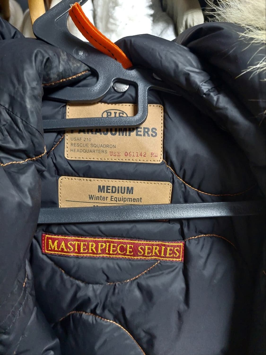 파라점퍼스 고비 블랙 패딩 점퍼 상태최상 M 상품이미지10