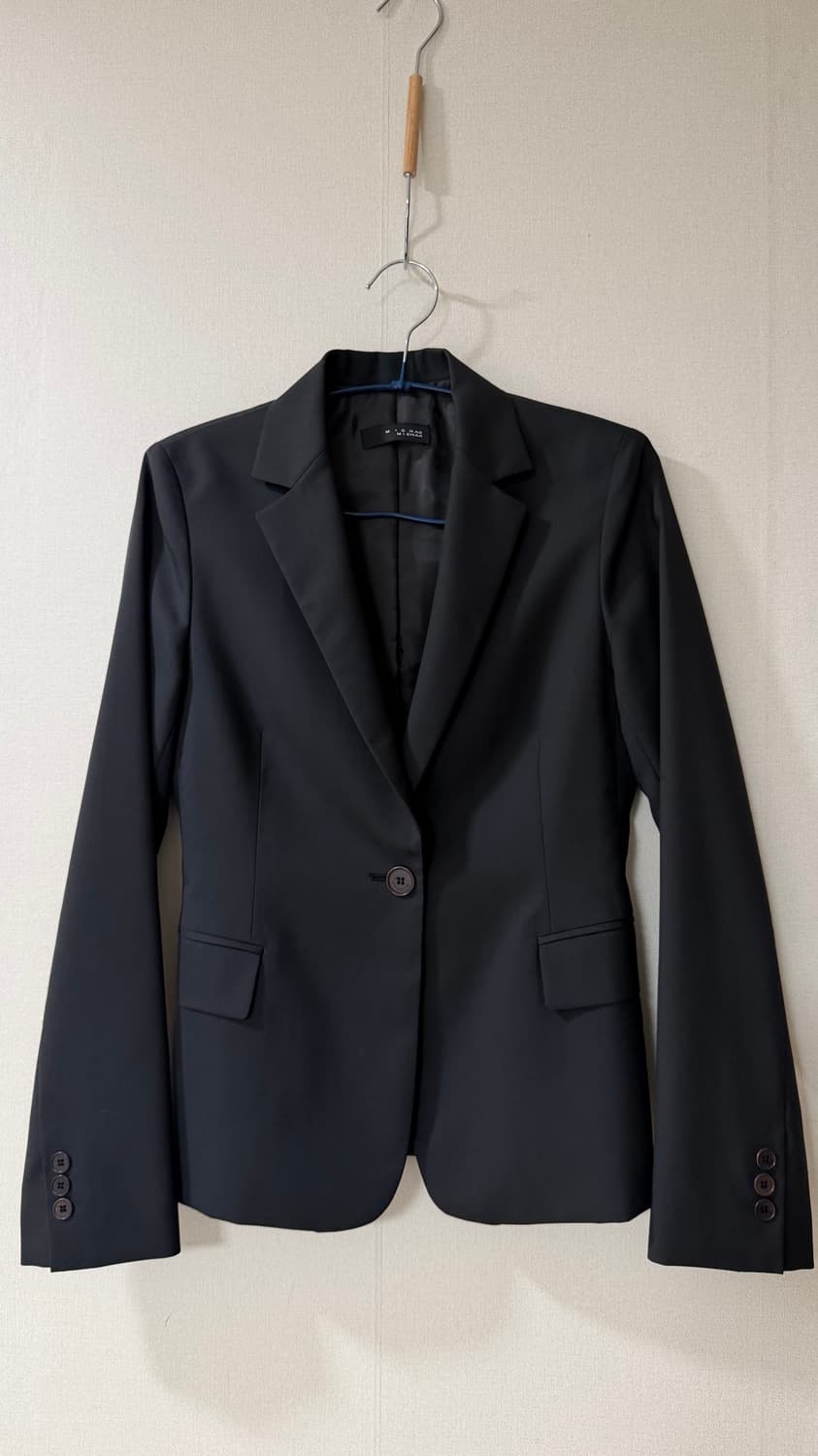 미샤 블랙 슬림핏 블레이저 55 심플한 기본템으로 활용도 좋아요 상품이미지1