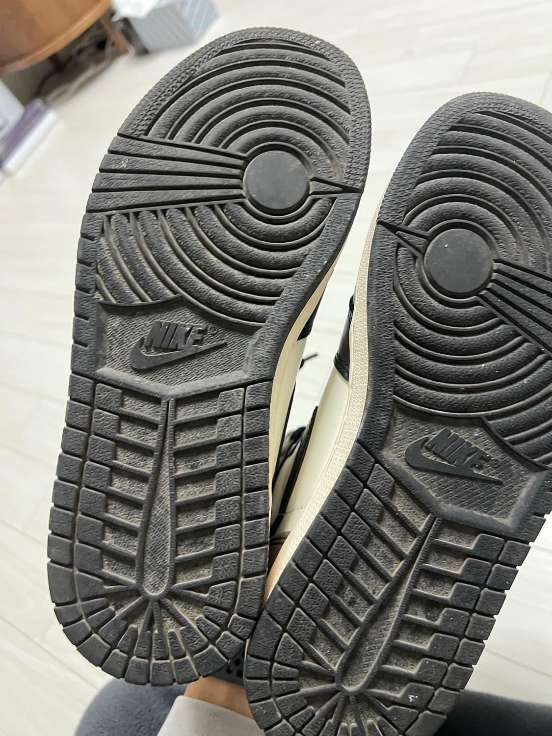 조던 1 하이 블랙모카 상품이미지5