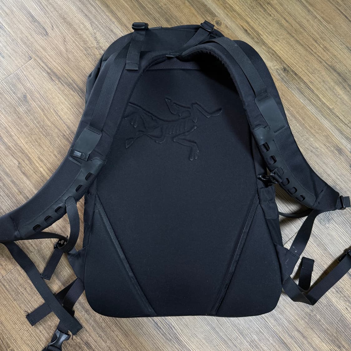 아크테릭스 아로22 Arc’teryx Arro22 상품이미지2