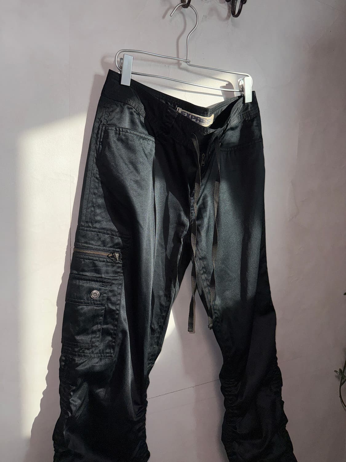 Black satin shirring bootscut cargo pt 상품이미지3
