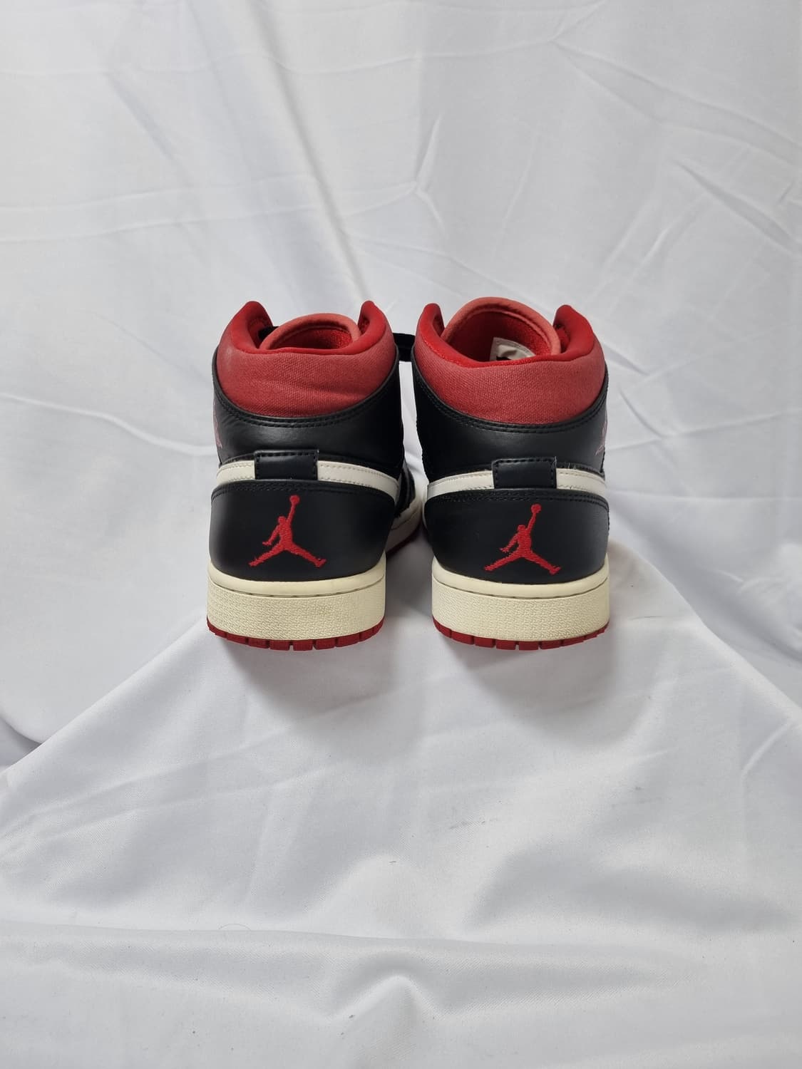 280 나이키 에어 조던 1 미드 짐 레드 브레드 상품이미지3