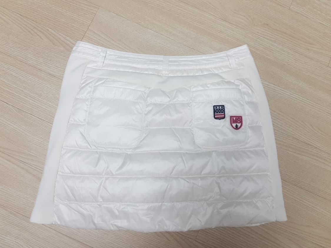 새거)먼싱웨어 덕다운 골프치마 상품이미지2