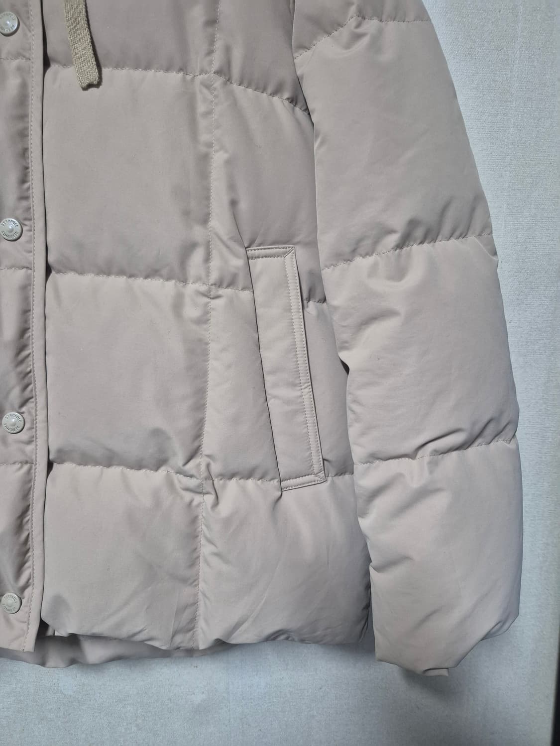 빈폴 니트 경량 숏 다운점퍼 상품이미지3