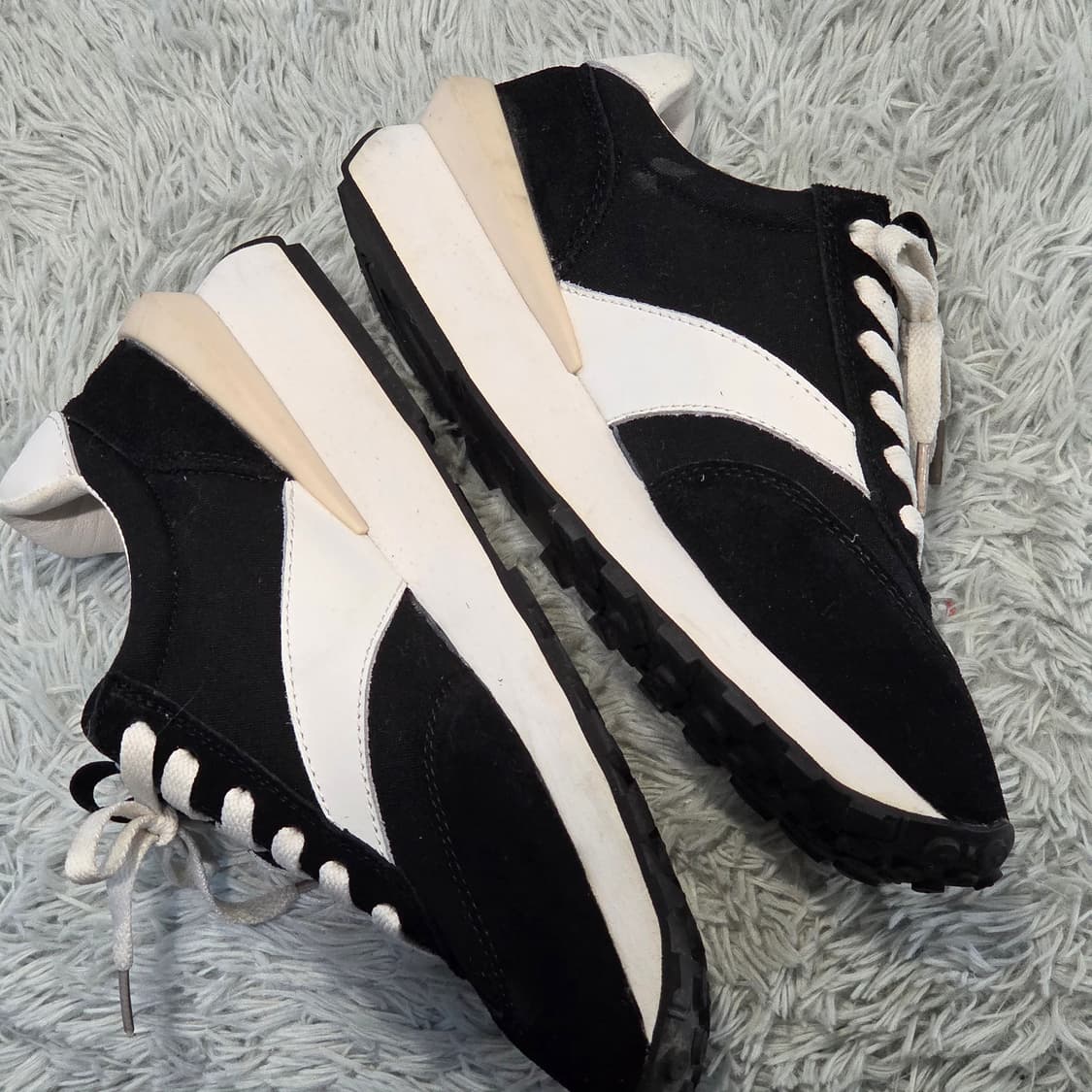 1w-28:베어파우(BEARPAW) 레트로 러너 스니커즈 블랙 24cm 상품이미지7