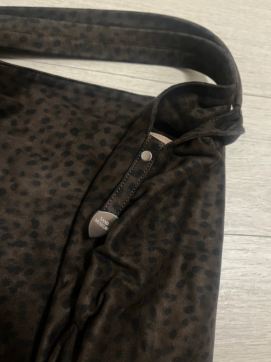 샌드뮤지엄 CACTUS HOBO BAG 상품이미지3