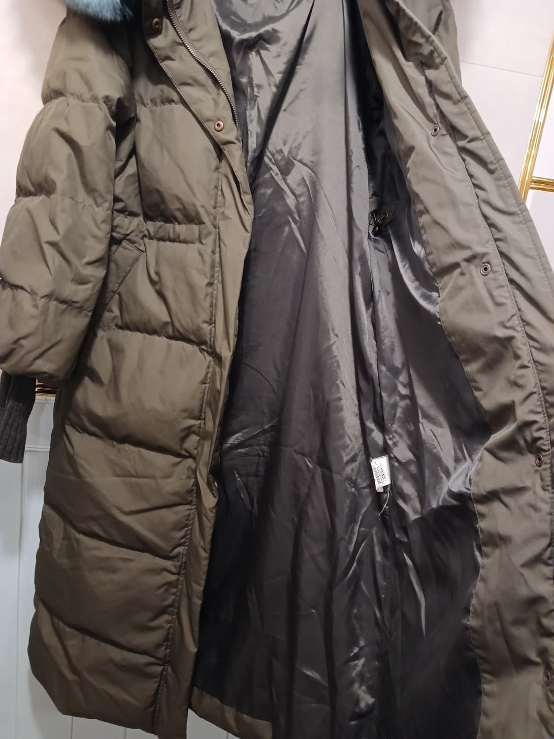 베네통 정품 여성 폭스퍼 롱패딩 42 사이즈 상품이미지4