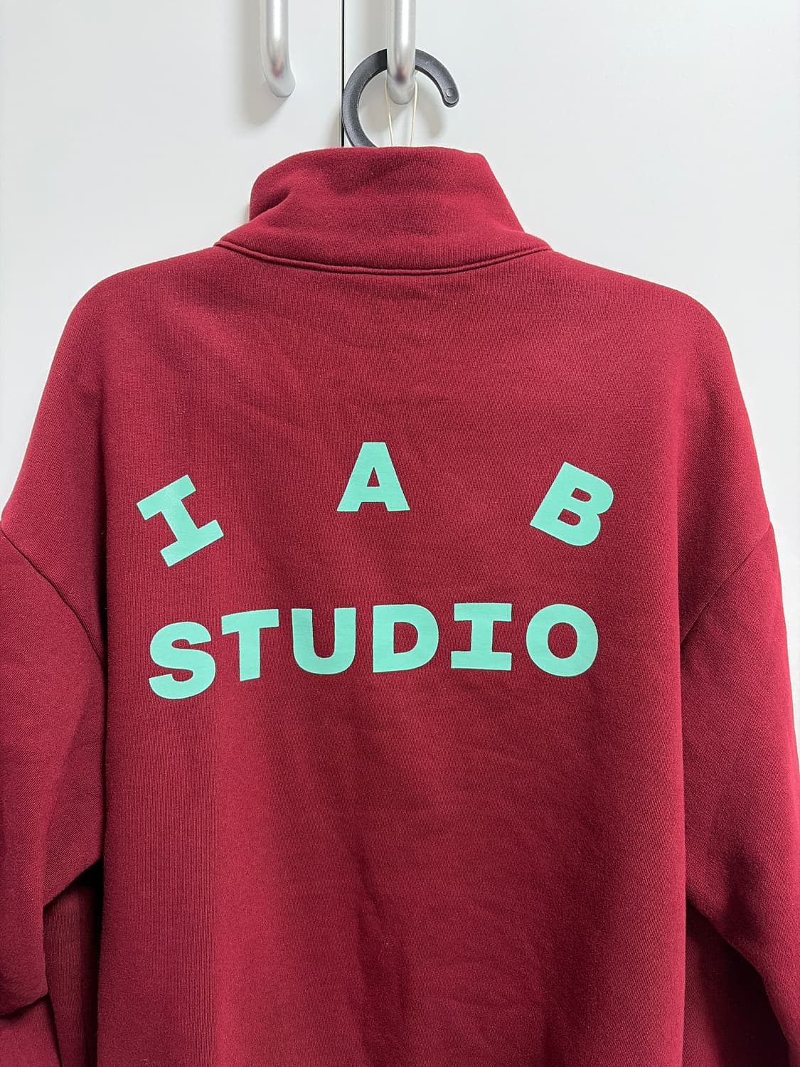 아이앱 스튜디오 하프집업 상품이미지2