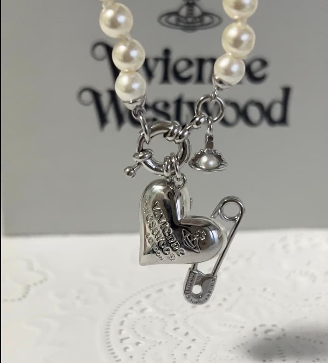비비안웨스트우드 어커이브 오리에타세이프티핀 진주 펄 초커 목걸이 상품이미지2