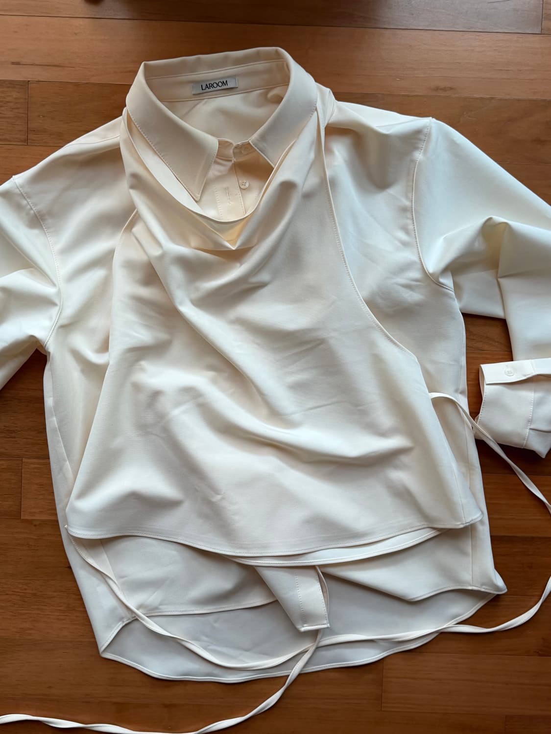 라룸 홀터 블라우스 상품이미지5