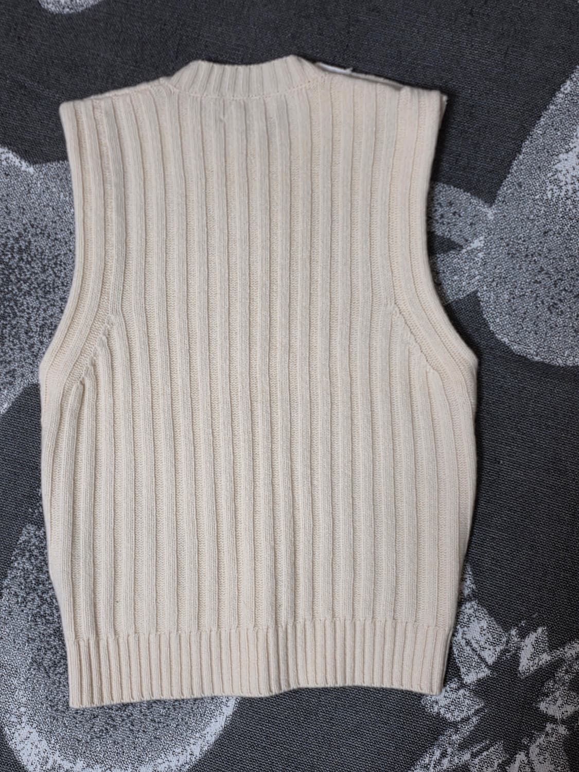 가니 GANNI 주얼리 버튼 니트 베스트 상품이미지7