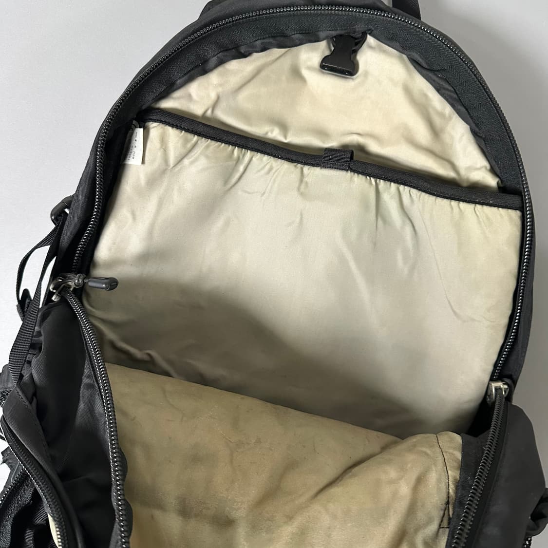 노스페이스 레콘 RECON 백팩 가방 블랙  [013106] 상품이미지3
