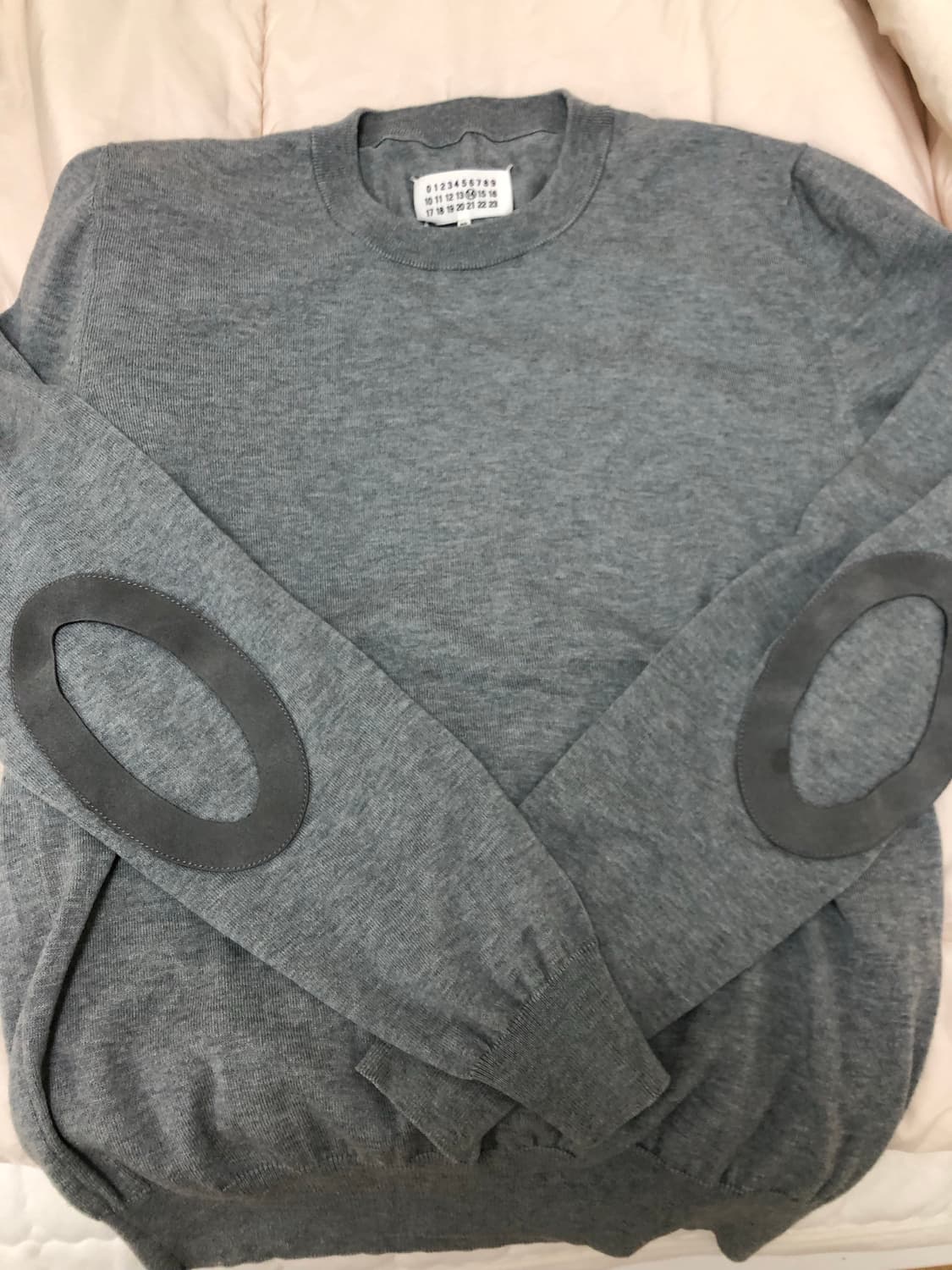 마르지엘라 엘보 패치 니트 상품이미지1