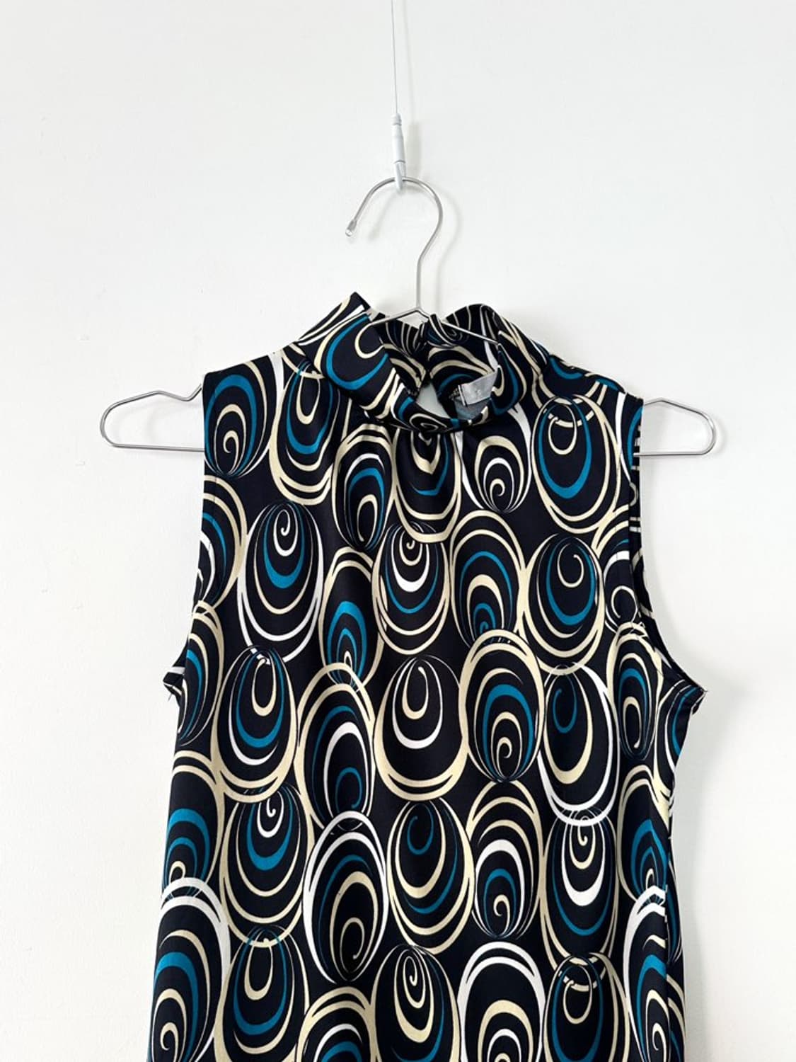 Ring pattern halter sleeveless / green 상품이미지3