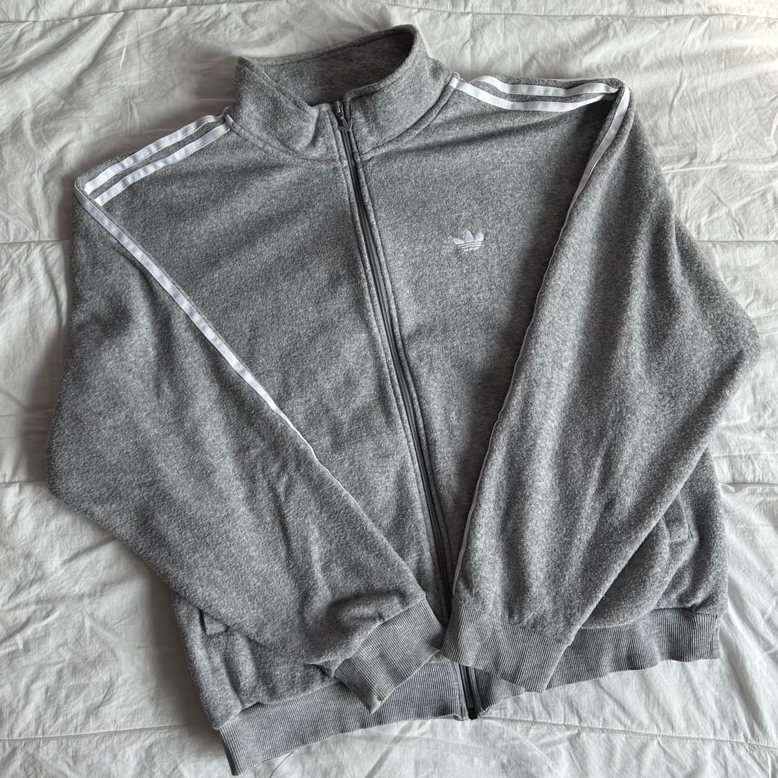 ⭐️특별할인⭐️ 아디다스 파이어버드 그레이 부클 스케이트보딩 상품이미지2