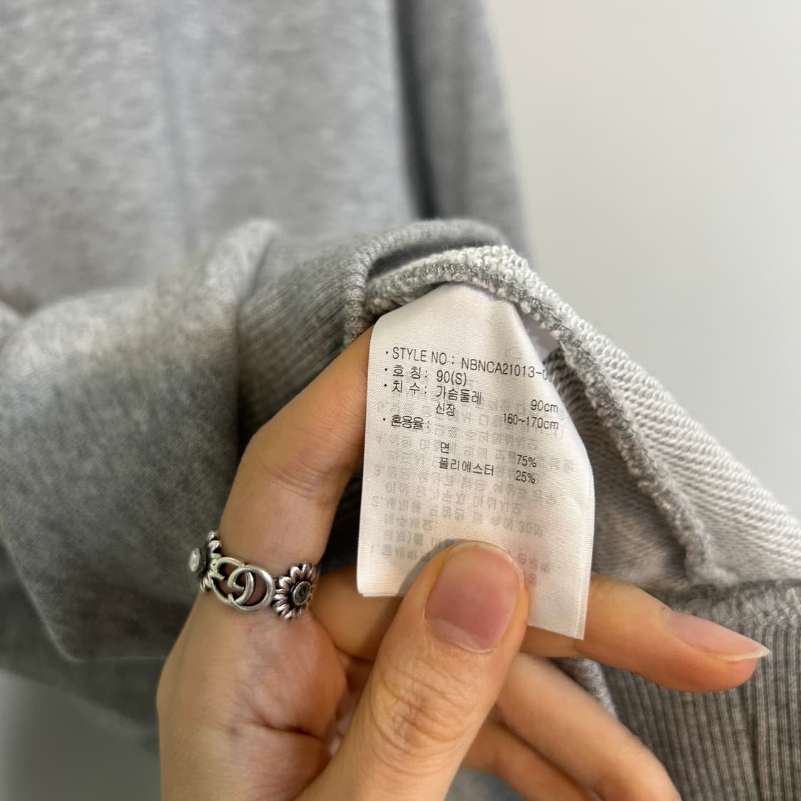 뉴발란스 여성 맨투맨 티셔츠 90 그레이 상품이미지4