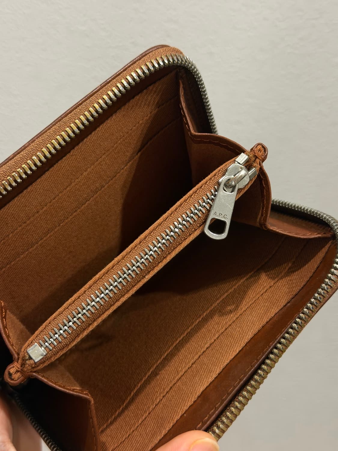 A.P.C. 아페쎄 반지갑 가죽 브라운 상품이미지4