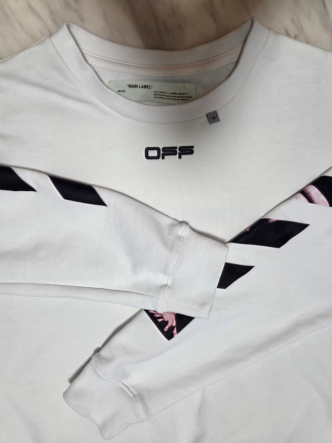 오프화이트 카라바지오 애로우 맨투맨 상품이미지4