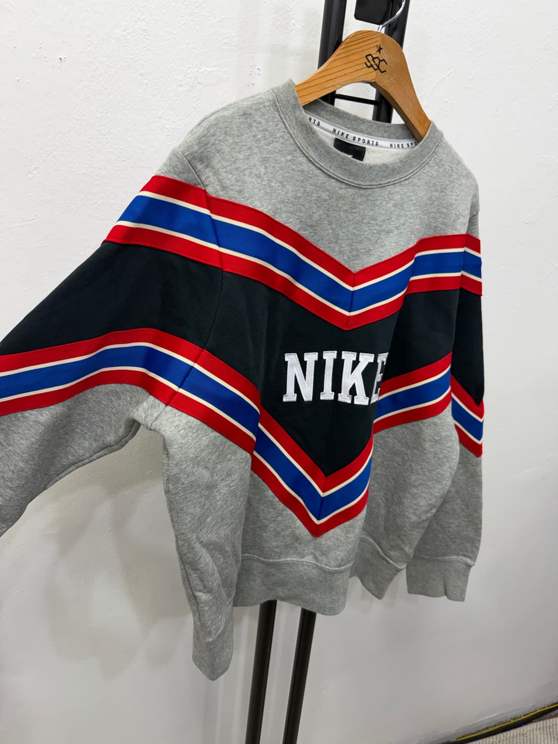 정품) 나이키 여성 오버핏 맨투맨 L  상품이미지2