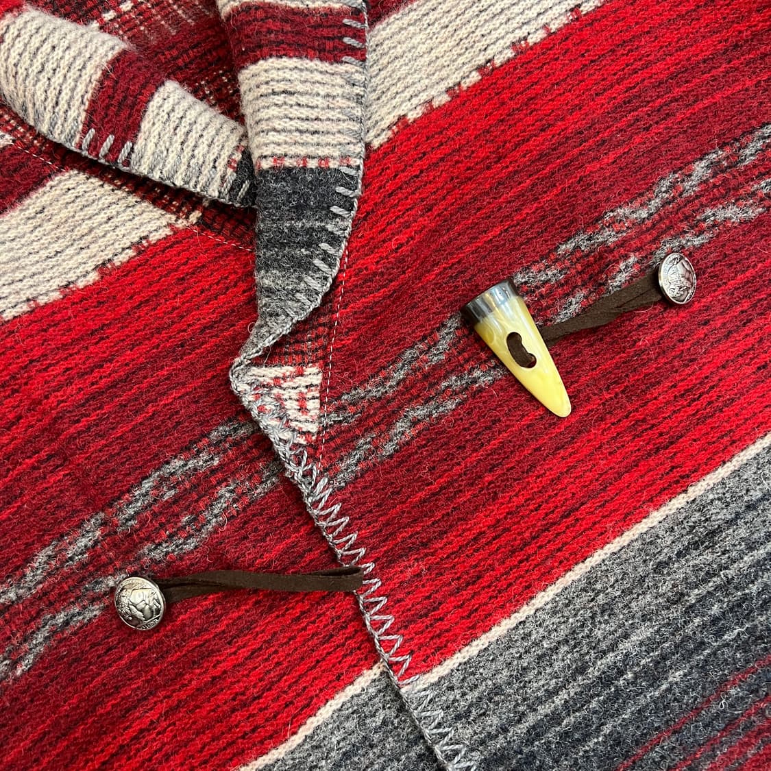 Johnson woolen mills 아즈텍 코트 상품이미지3