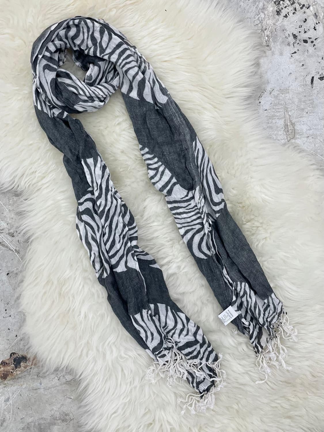 펑크 지브라 배색 머플러  상품이미지4